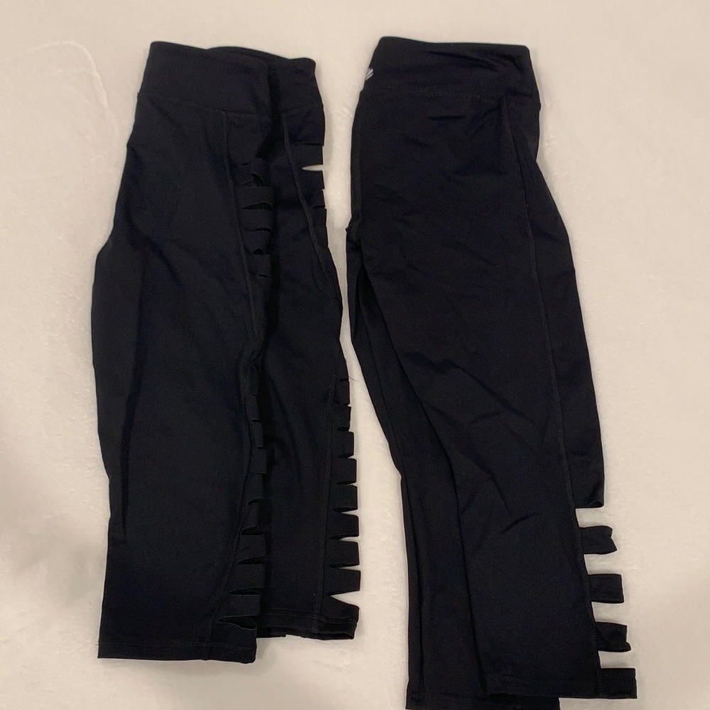 2 pairs of Forever 21 leggings Black sz Large